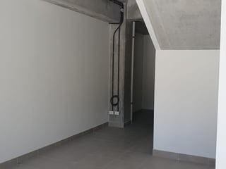 Bodega en Renta Calzada la Paz, Zona 18 - Image 2