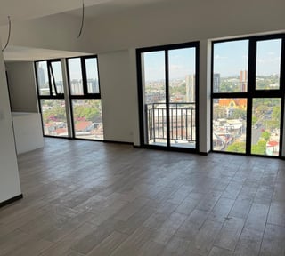 Apartamento grande en venta en zona 11 de Guatemala. - Miniatura 2