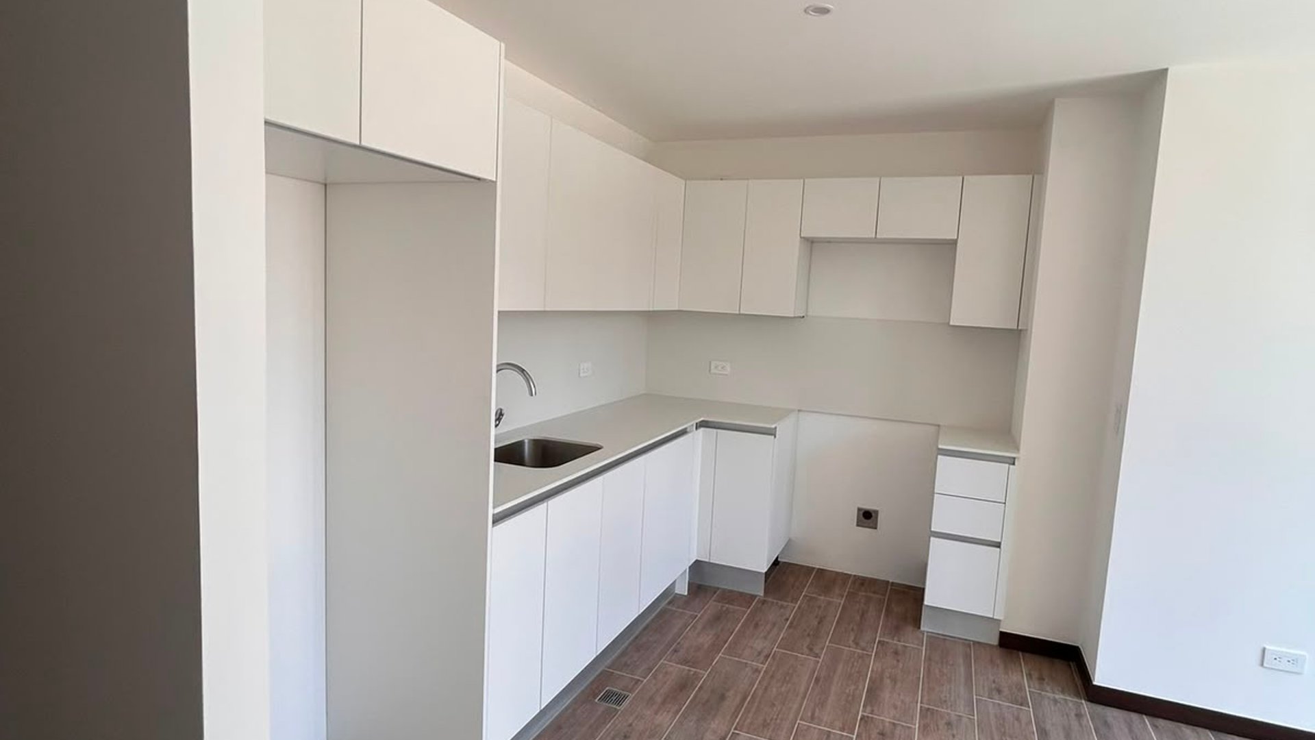 APARTAMENTO EN VENTA | TORRE FERRÁN,  ZONA 14