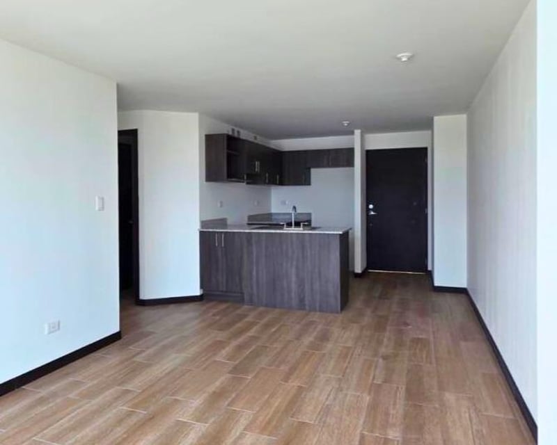 Apartamento en nivel alto en venta, 3 habitaciones en zona 12 Ref-5662