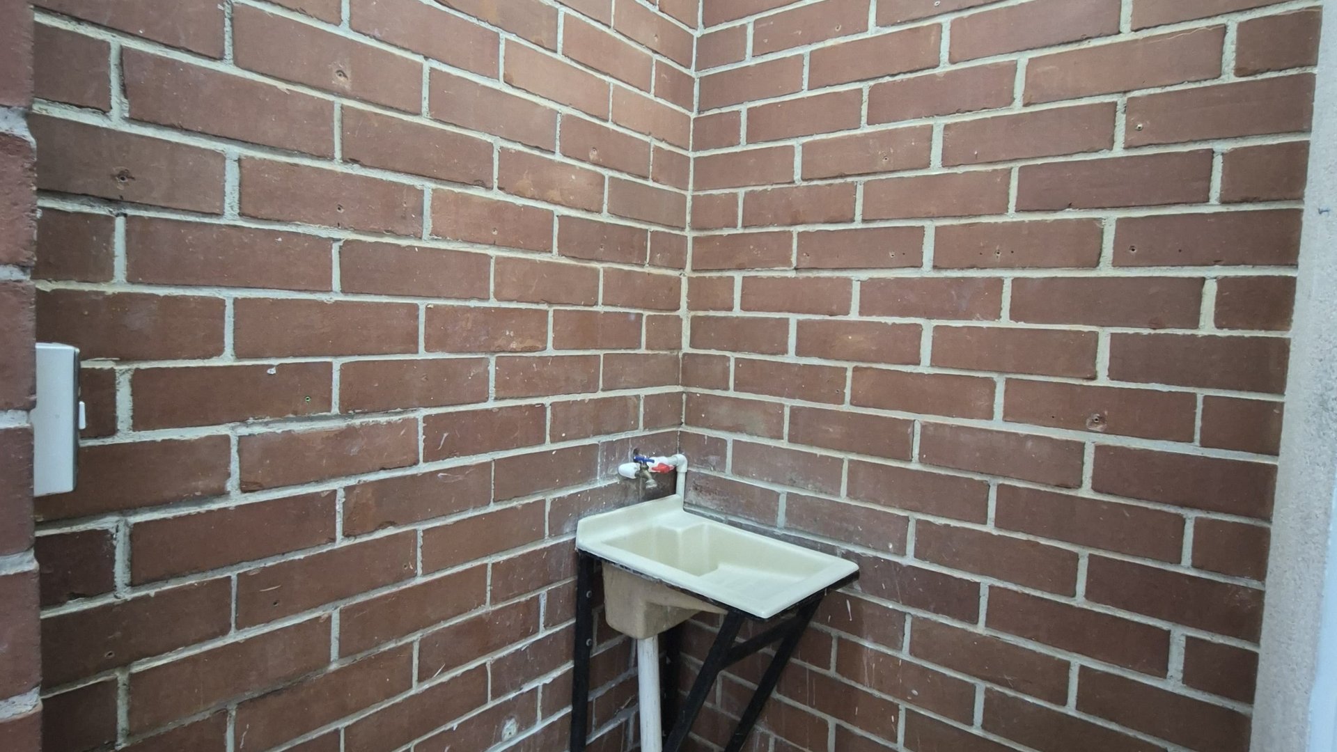 OFICINA EN RENTA – EDIFICIO DISTRITO MIRAFLORES | ZONA 11 - Miniatura 11
