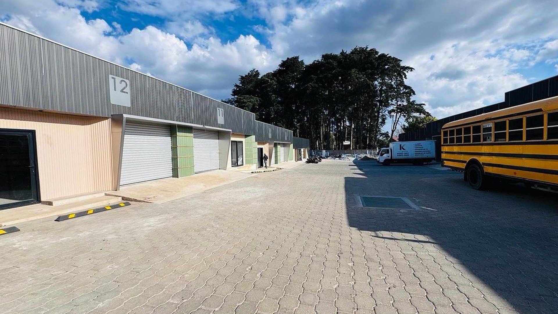 OFIBODEGA EN ALQUILER EN CAES  Complejo Comercial ARIKA | Km. 17.5 CAES - Miniatura 3