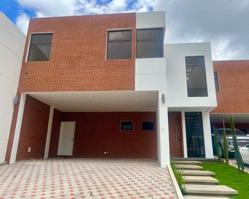 VENTA DE HERMOSA CASA - VILLAS DE ALCALÁ, KM 16.5 CAES