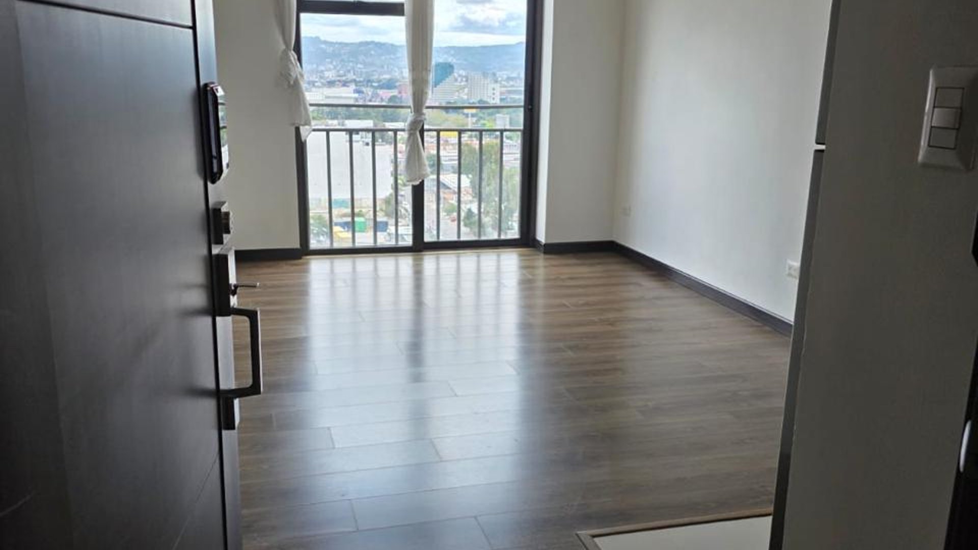 Apartamento en Di Fiori Zona 7 Nivel 9 - Miniatura 10