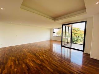 Apartamentos en Renta zona 10 / Lucca - Image 3