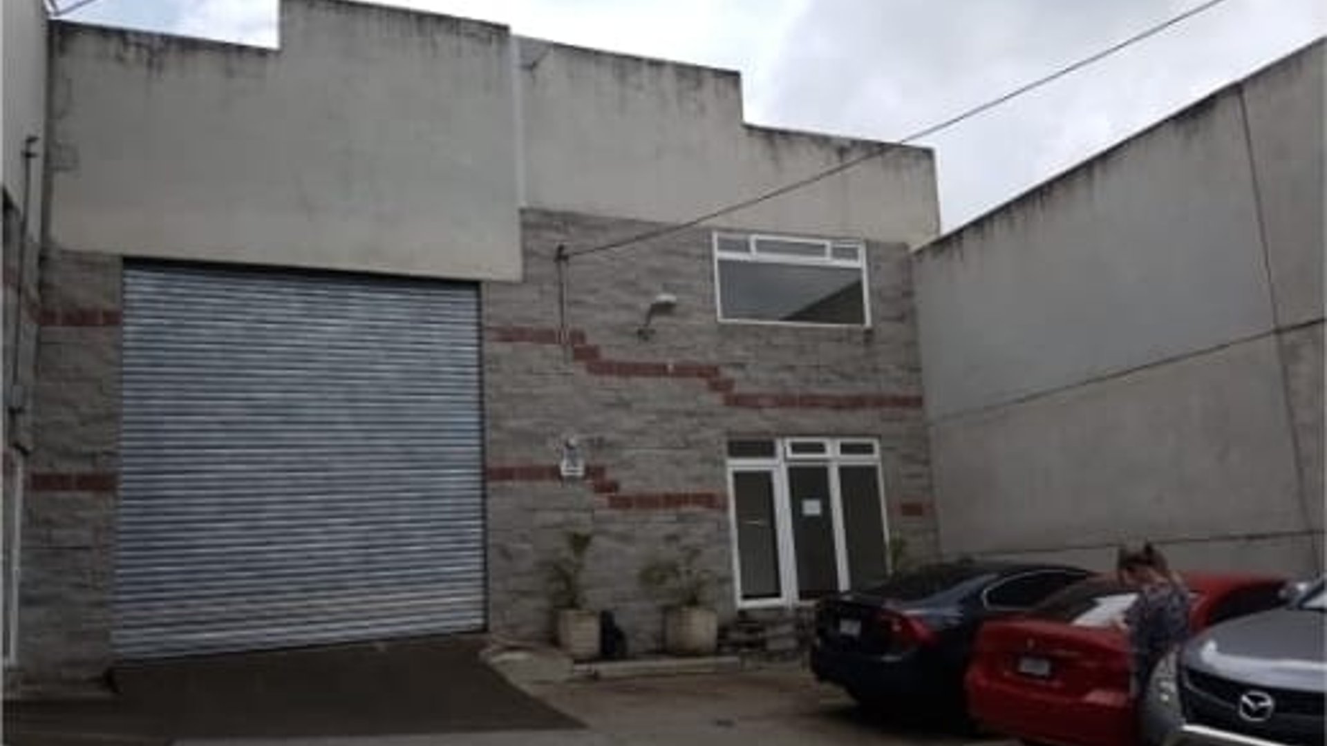 Preciosa Bodega En Alquiler En Zona 21,Al final de la  Atanasio - Miniatura 3