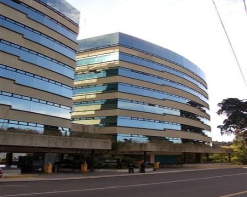 Oficina en alquiler, Centro corporativo Muxbal