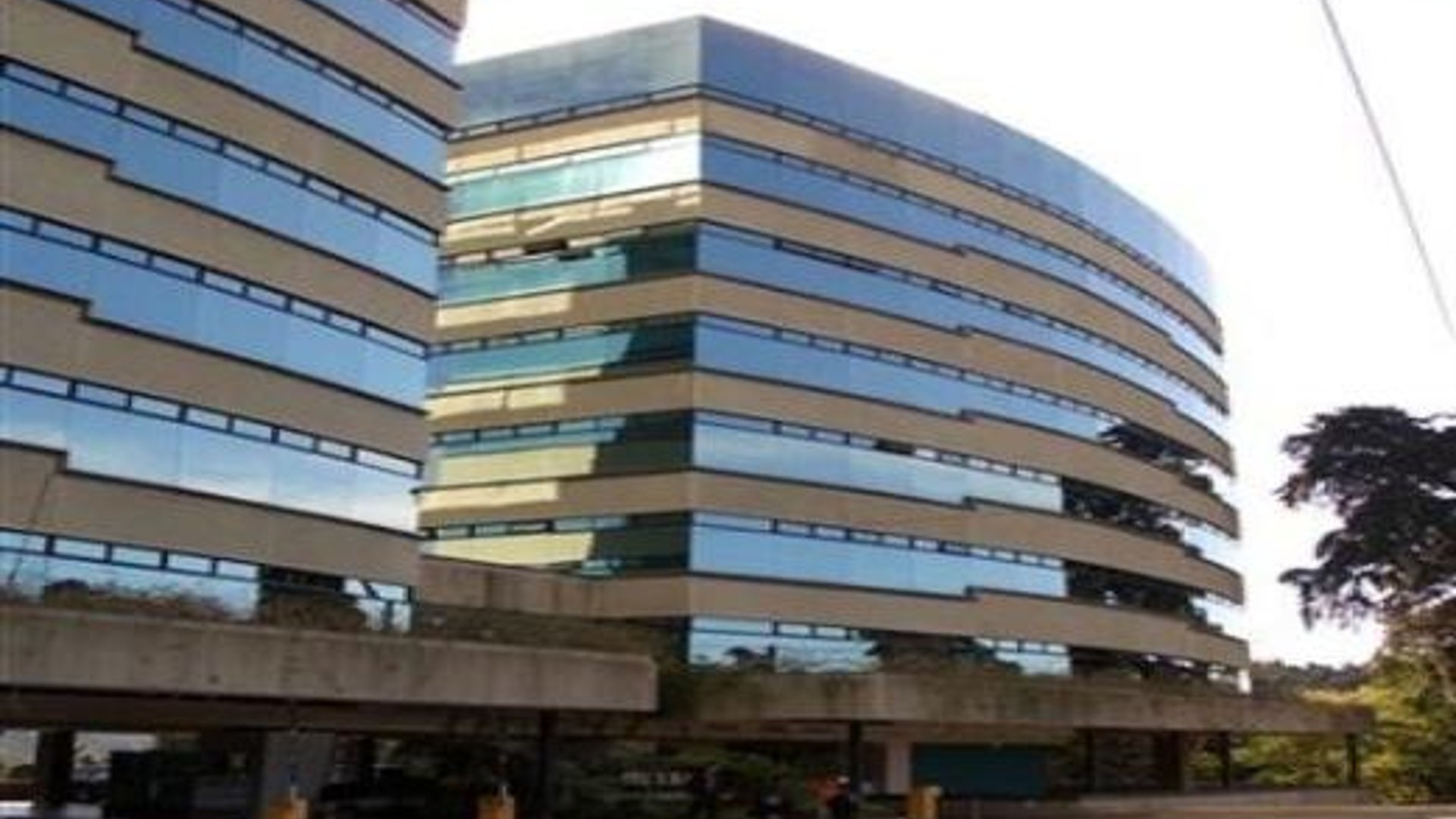 Oficina en alquiler, Centro corporativo Muxbal