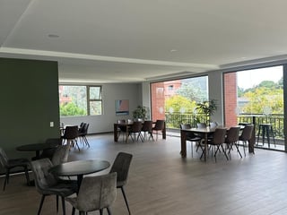 ✨🏙️ Zona 14, edificio Segheria, apartamento en renta, 3 habitaciones, 136 m² ✨ - Image 4