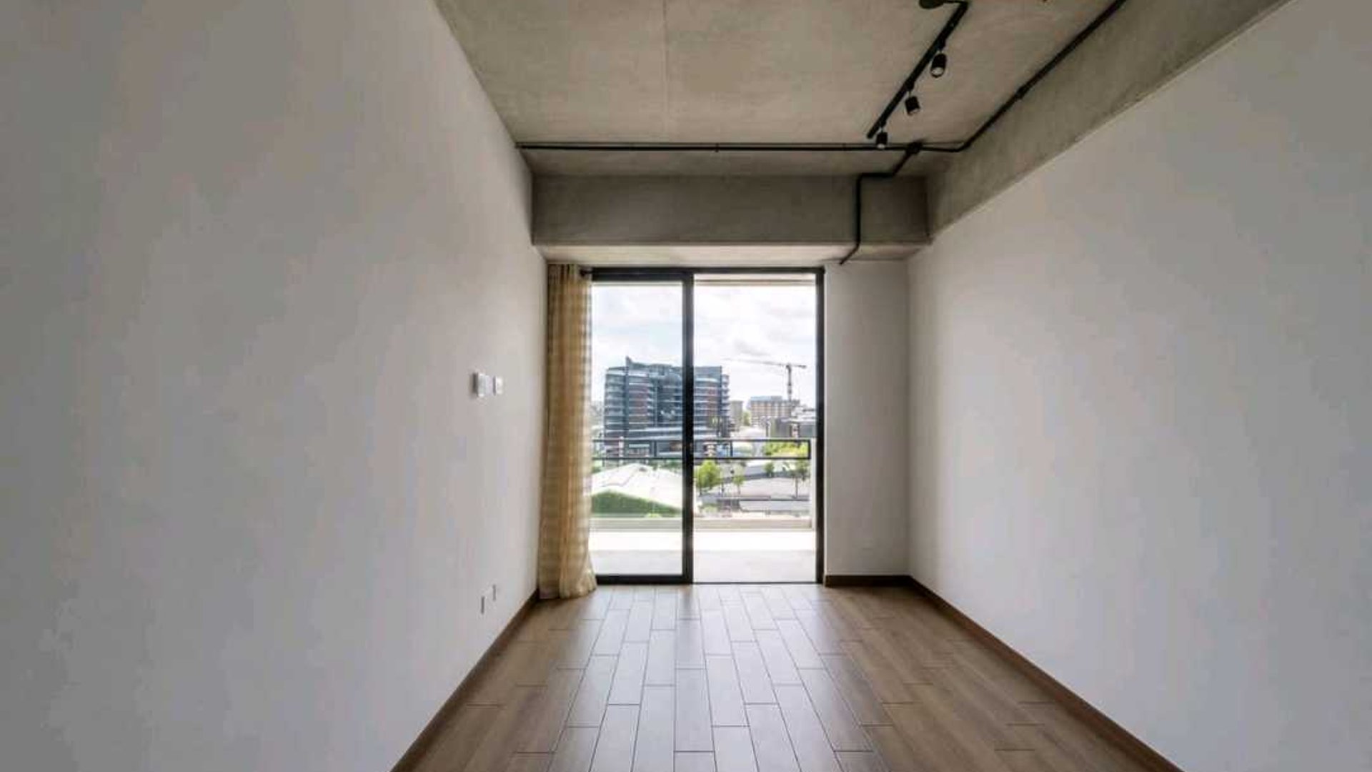 APARTAMENTO EN ALQUILER???? Edificio Inara 4 Norte, Zona 4 - Miniatura 2