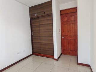 Casa en Venta Hacienda Real zona 16 Para inversión - 4