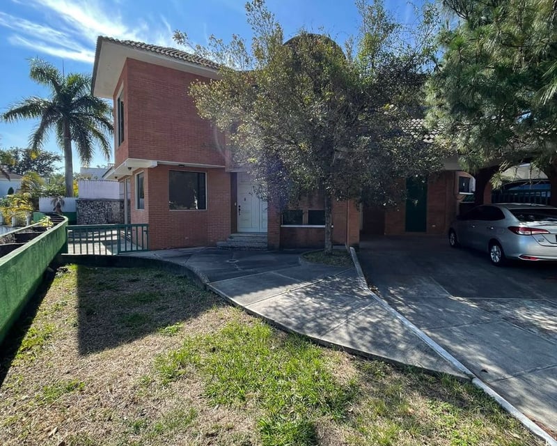 Vendo Casa en Condominio Las Majaditas z11