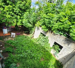 Terreno con Locales y Apto. en Venta en San Cristóbal