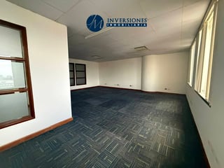 Oficina En Venta Con 216 mts En Zona 10 - 3