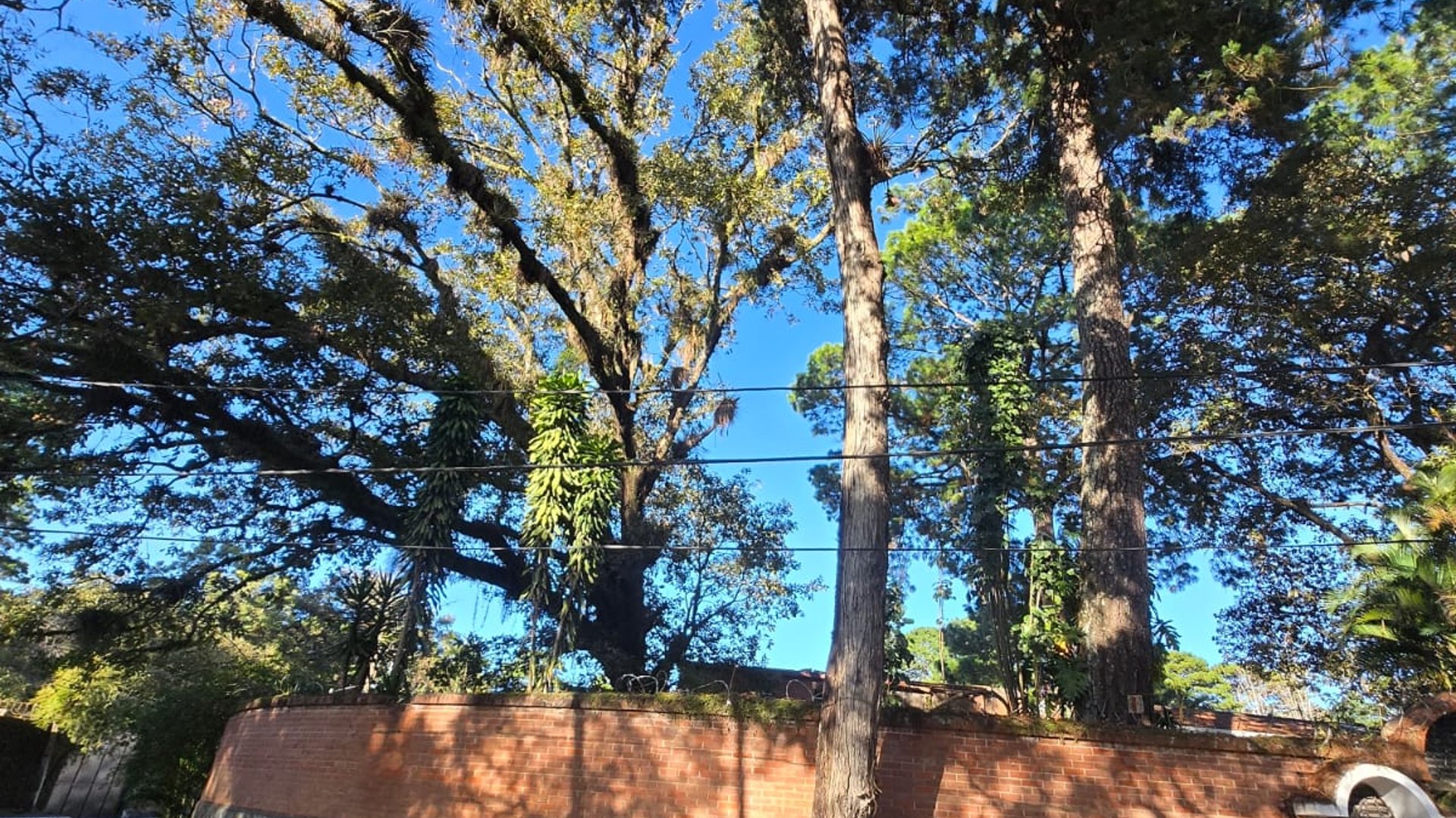 En EXCLUSIVA Terreno en venta en zona 16, Kanajuyú 2  