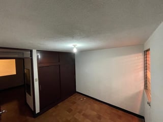 Casa con estudio y apartamento - 6 habitaciones en zona 12 Ref-5902 - 3