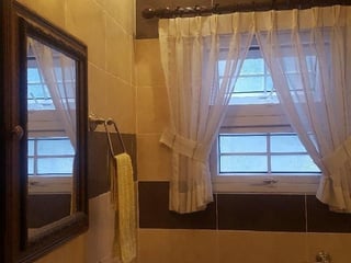 Casa en Venta en Condominio Valle del Sol Zona 4 Mixco - Image 14