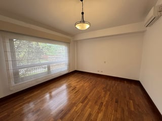 EXCLUSIVA CASA EN ENCINOS DE CAYALA III Zona 16 | 3 Niveles - Image 9