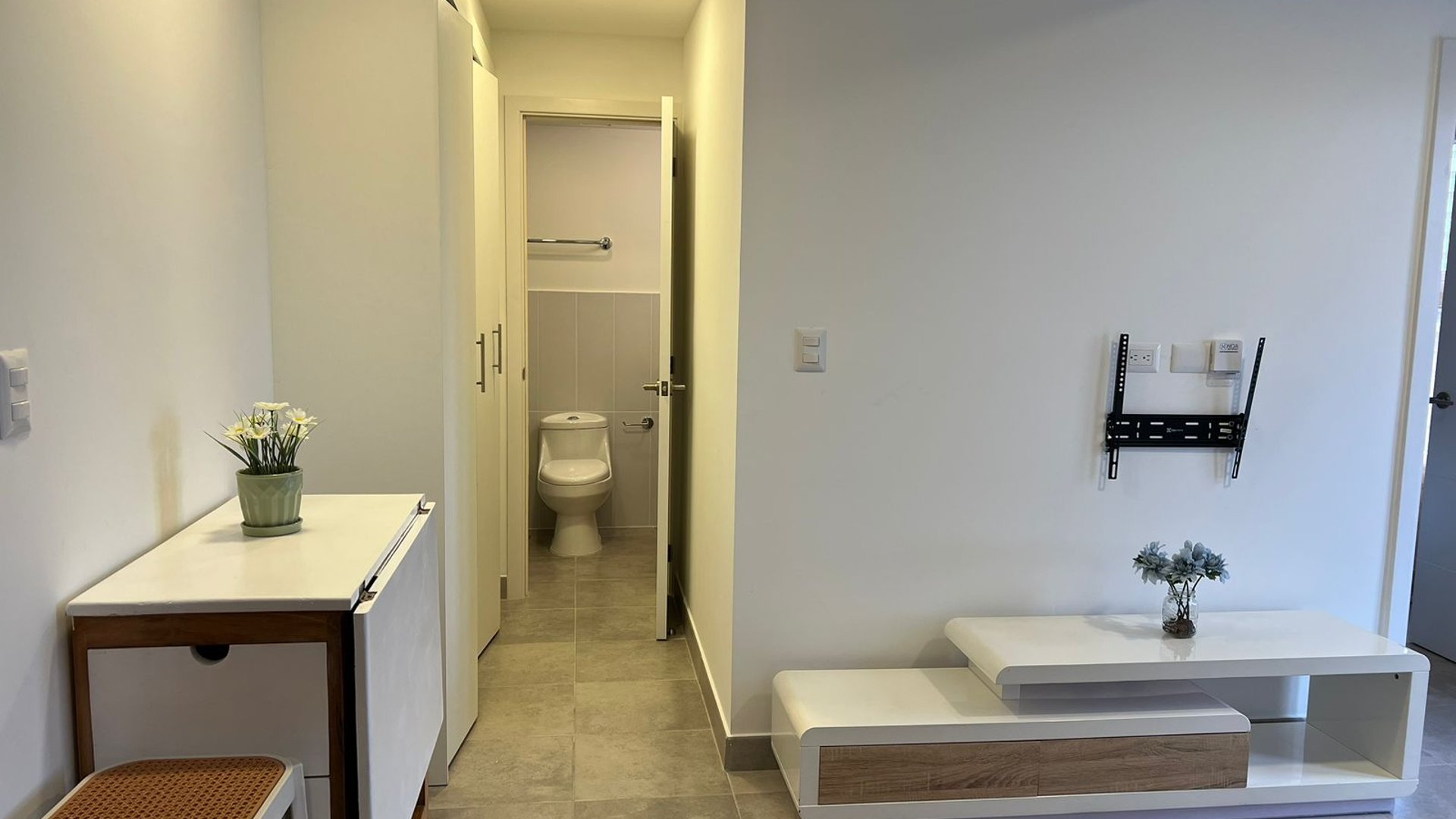 APARTAMENTO AMUEBLADO EN RENTA EN FIAMENE ZONA 10 - Miniatura 23