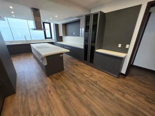 Venta de Penthouse de 4 habitaciones en zona 10 Ref-5053 - Image 14