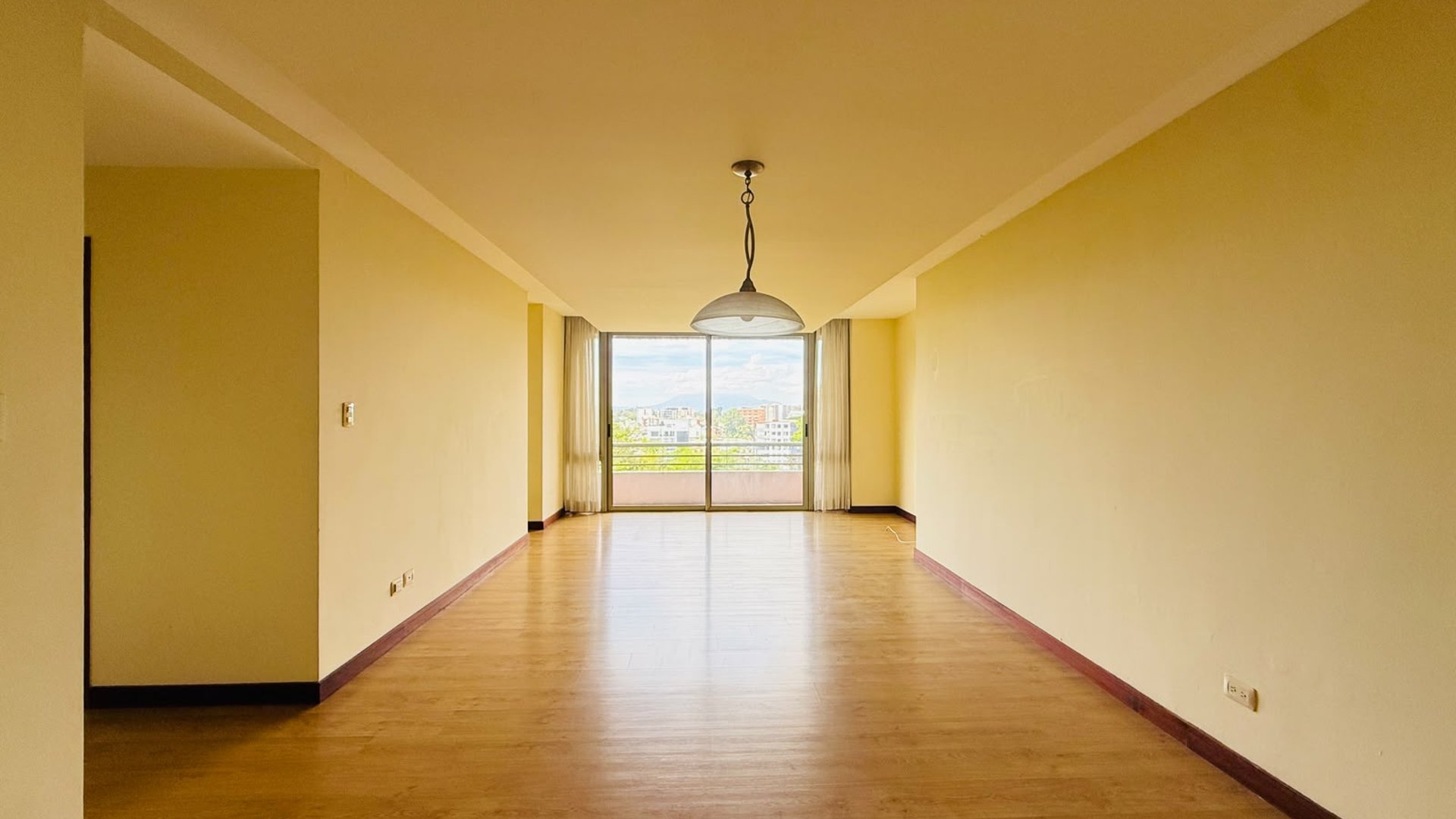 ALQUILER DE CÉNTRICO APARTAMENTO - JARDINES DEL ACUEDUCTO, ZONA 10