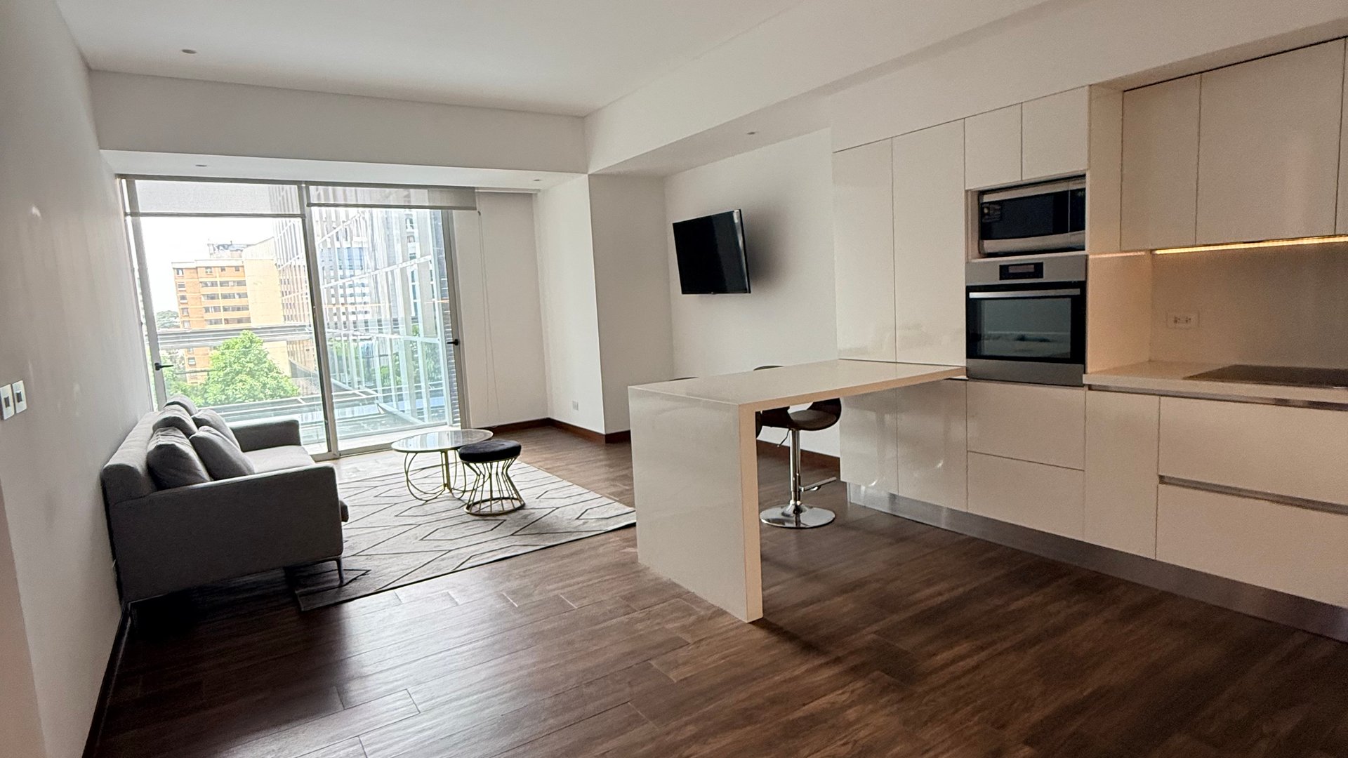 Lindo apartamento amueblado en zona 10, Avia . - Miniatura 2