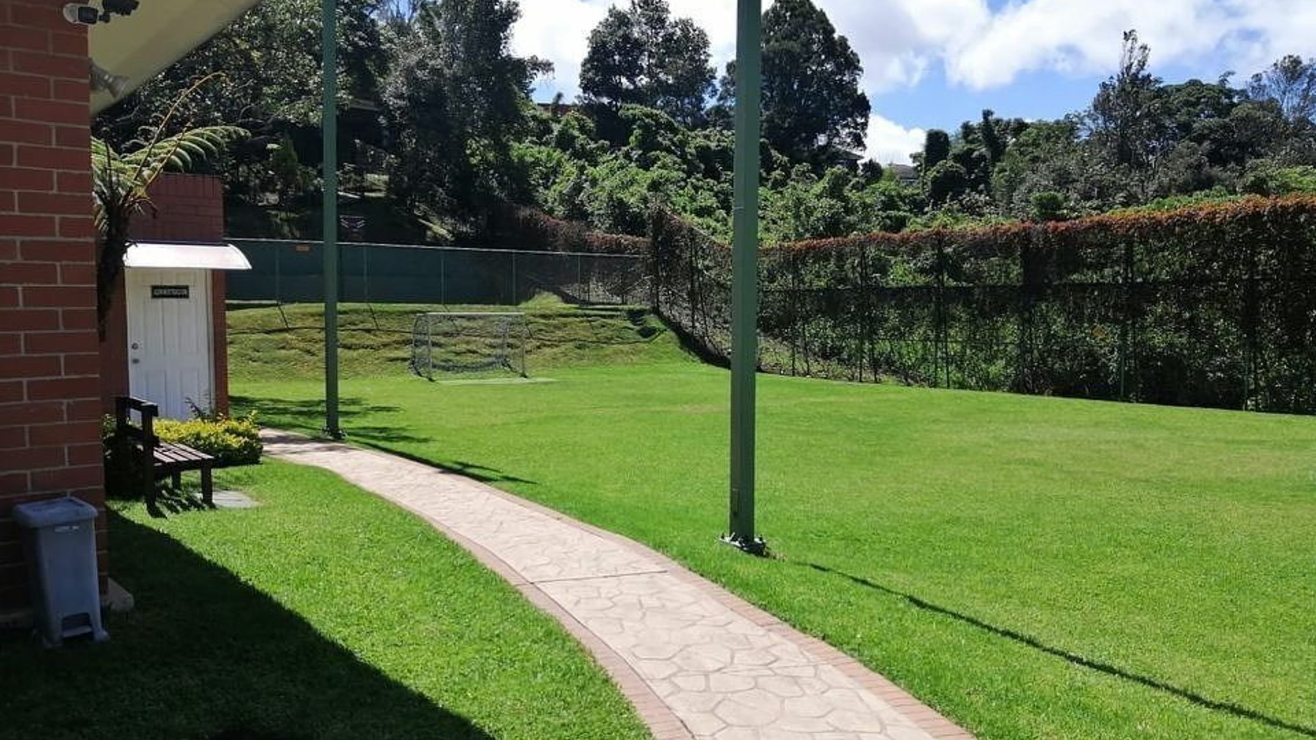 TERRENO GRANDE EN VENTA EN CONDOMINIO COLINAS DE CASTEL‼️ - Miniatura 4