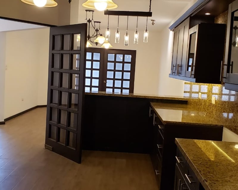 Venta de casa de 2 nieveles y 4 habitaciones en San Cristobal Ref-5198