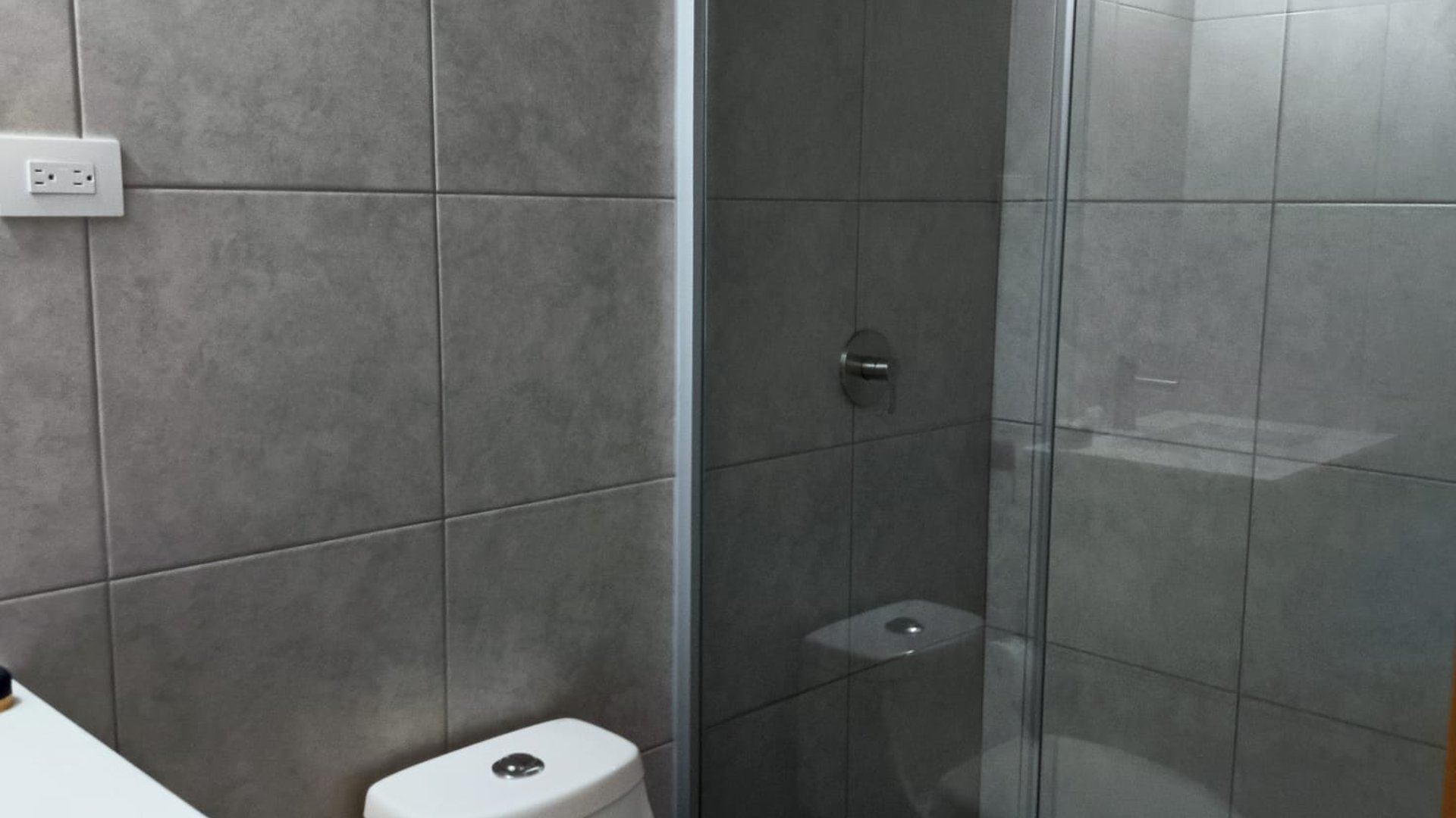 Apartamento en venta de 2 habitaciones en Zona 9 - Miniatura 5