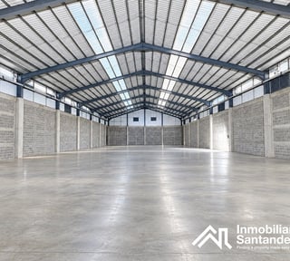 Amplia bodega en renta en Zacapa
