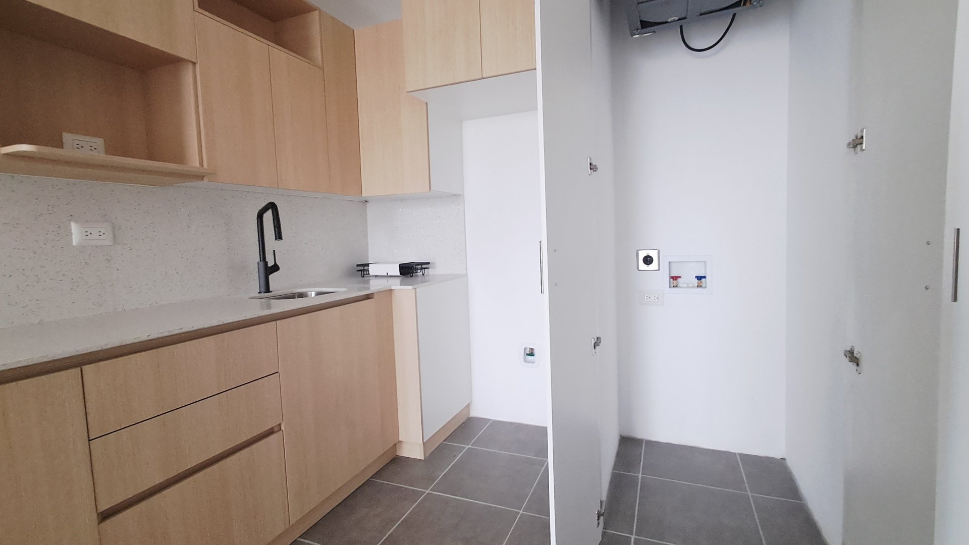 APARTAMENTO EN RENTA P/ESTRENAR,  EDIF. QUINCE ESQUINA, ZONA 15 - Miniatura 10