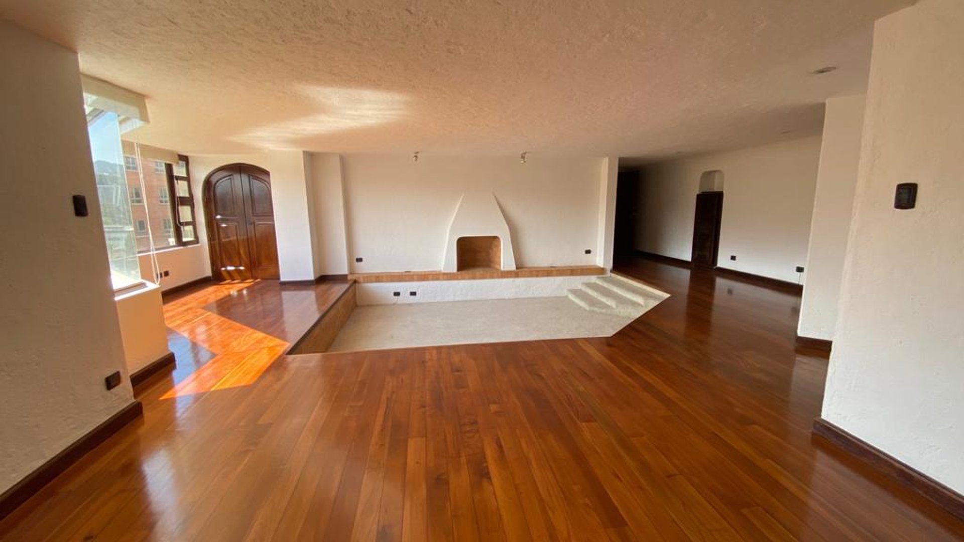 Apartamento en renta en Edificio el Parque VH 1, zona 15 - Miniatura 3