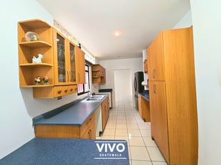 House for Sale 4 rooms, Ciudad San Cristóbal, Mixco, Guatemala - Q1,975,000- Q1,975,000 - Image 6