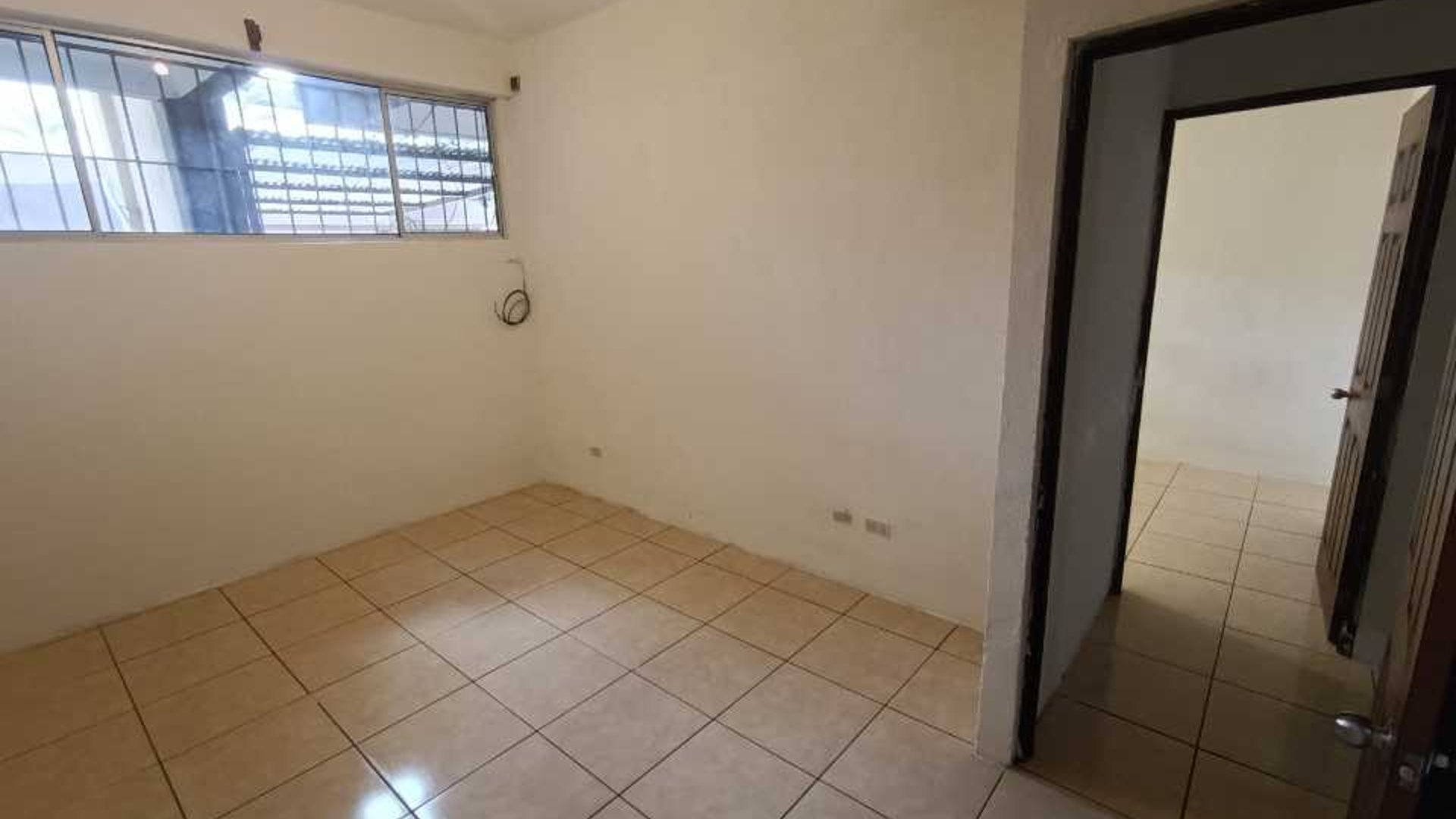Vendo apartamento Boulevard Sur, San Cristóbal, zona 8 de Mixco - Miniatura 12