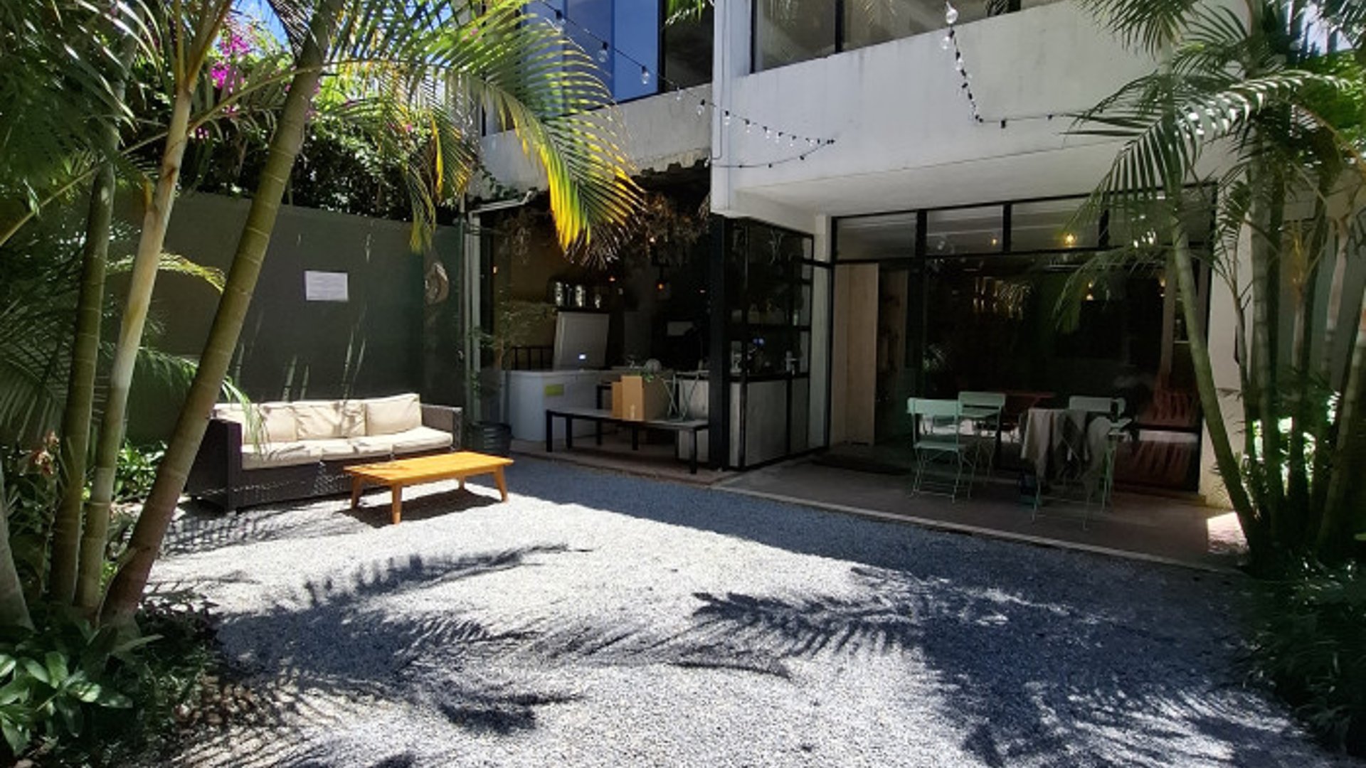 Local Comercial en Renta en Plaza Comercial en zona 14 - Miniatura 9