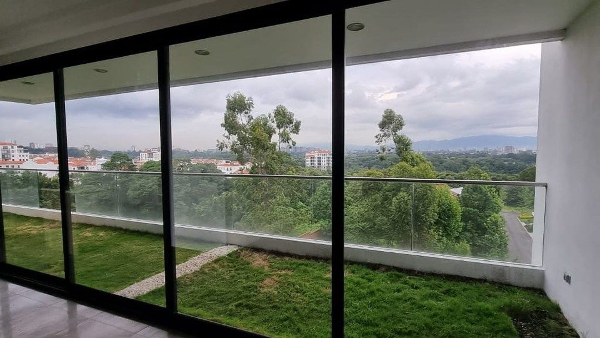 Apartamento en Renta | Zen Cayalá | Zona 16 - Image 1