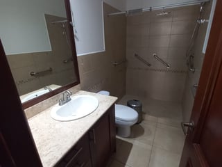 Apartamento en renta en Edificio Boticcelli, zona 15 Ref-6060 - 2
