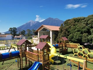 Casa en venta de 4 habitaciones en Antigua Guatemala Ref-5518 - Image 10