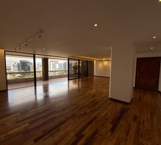 Apartamento de 362 m2 habitables en Venta en TIffany zona 10.