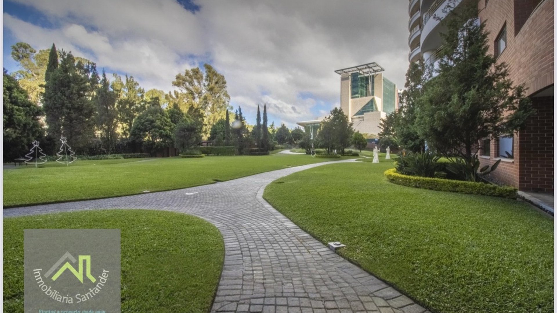 Apartamento Amueblado en venta – Edificio Tadeus, Zona 14