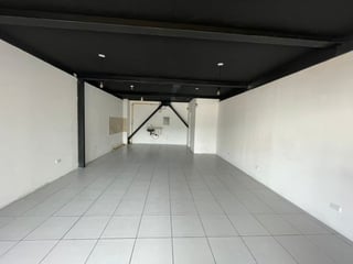 Local comercial en renta en Zona 4 Villa Nueva Guatemala - Image 3