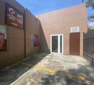 Locales a una cuadra de Las Americas en alquiler, zona 13