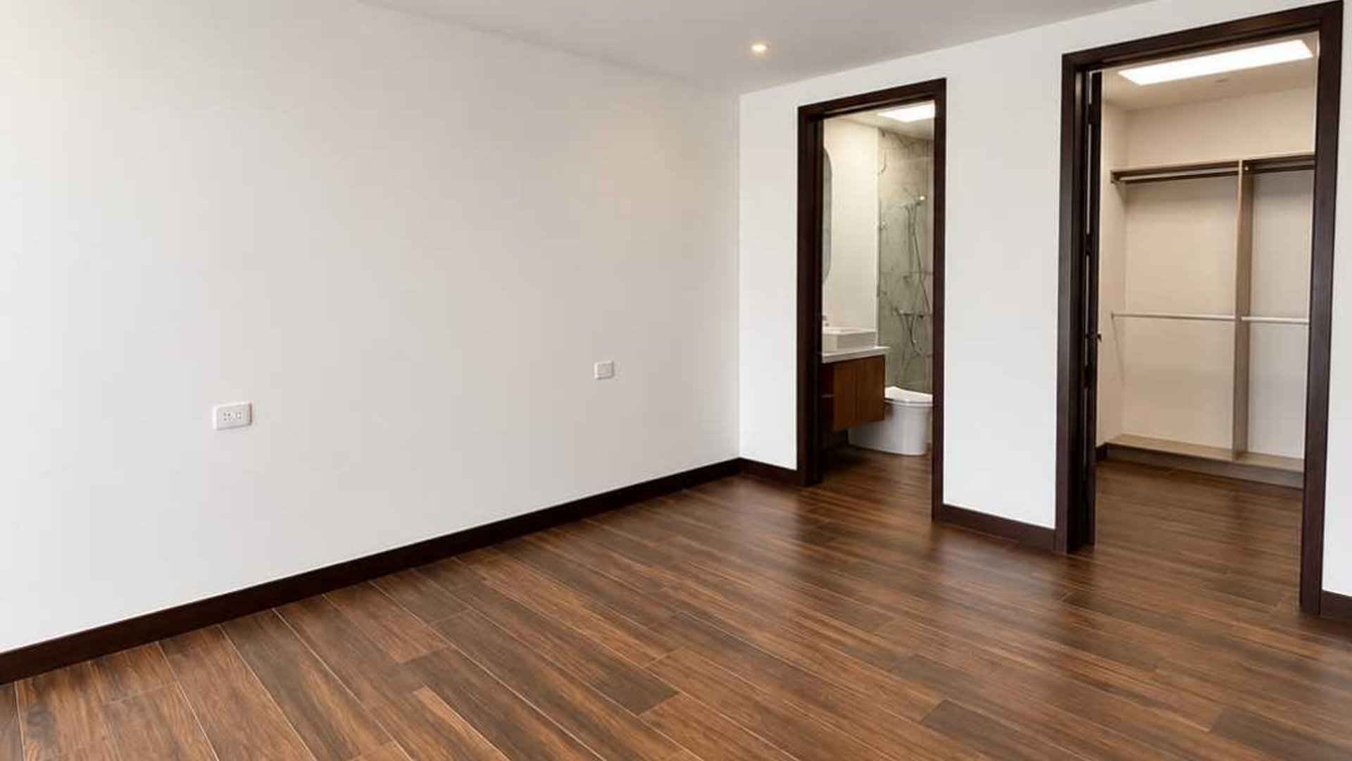 CASA EN VENTA  ???? Exclusivo Condominio Molié, Zona 10 - Miniatura 6