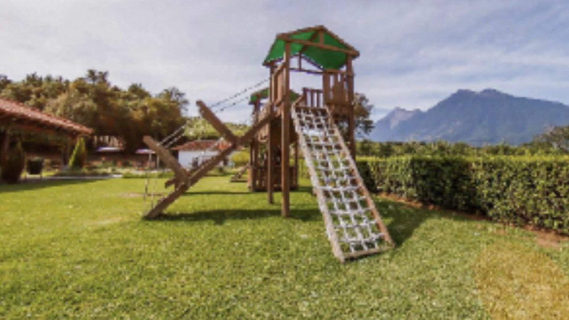 ESPECTACULAR CASA EN VENTA DENTRO DE HACIENDA DEL COMENDADOR  - Miniatura 16