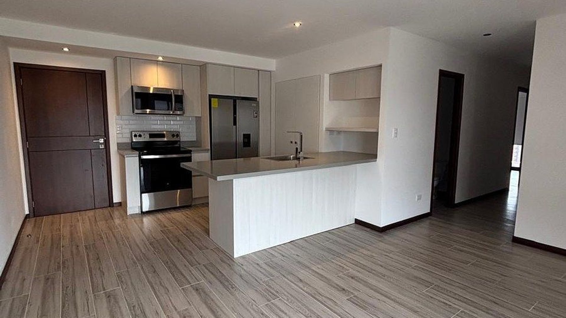 Apartamento en Renta – NEO 2, Zona 10