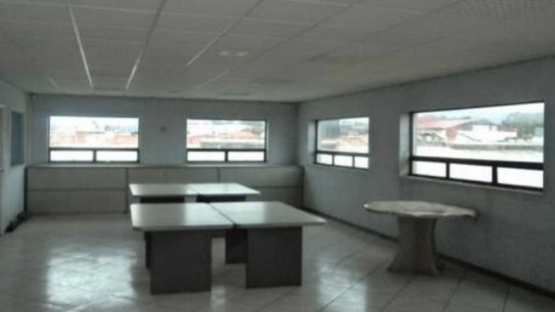 EDIFICIO DE CUATRO NIVELES  EN VENTA EN ZONA 5,.Excelente Ubicación . - Miniatura 9