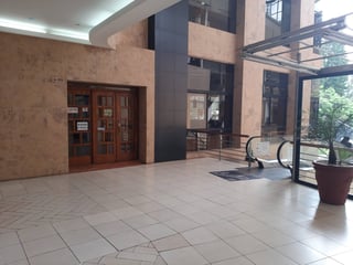 Local en Venta en Centro comercial Los Próceres Zona 10 - 2