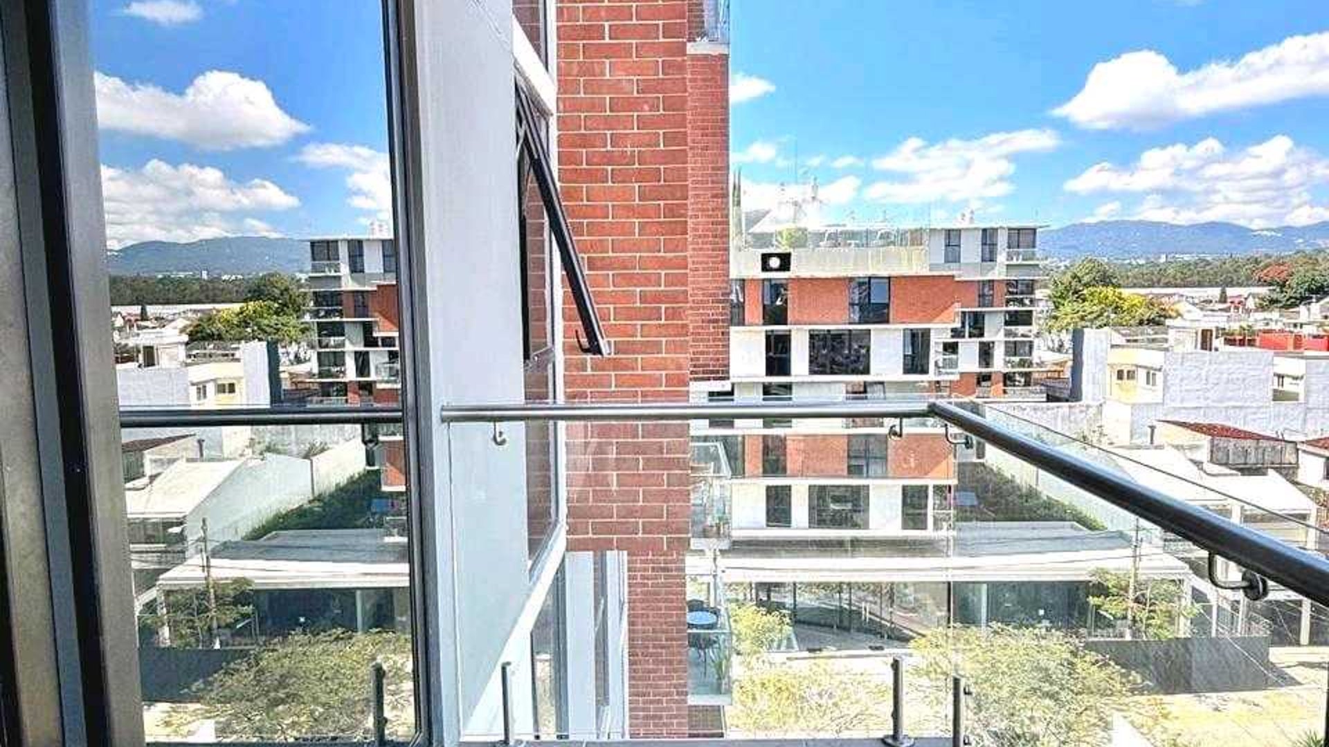 APARTAMENTO EN VENTA ????Edificio Aralia, zona 11 - Miniatura 7