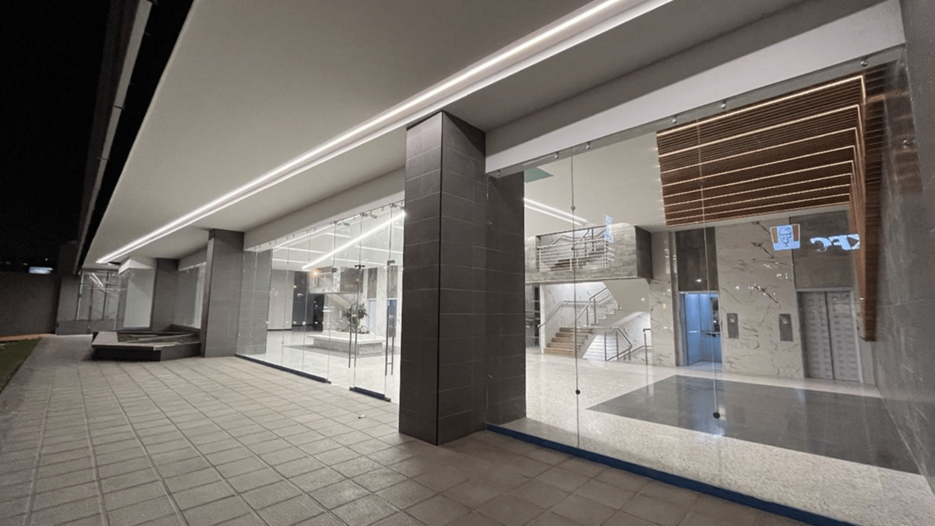 Edificio en Renta- Venta  a estrenar zona 10 - Miniatura 16