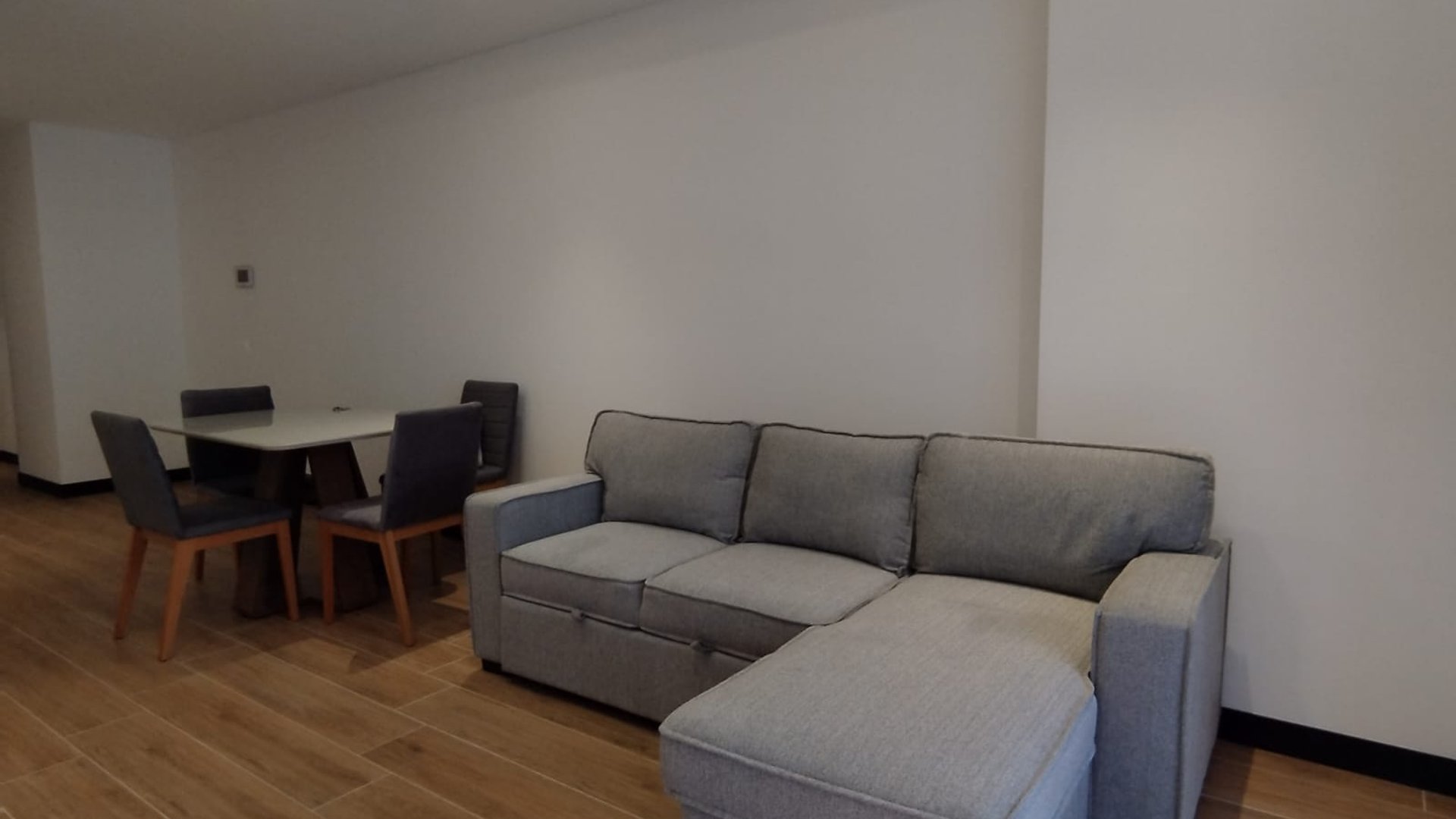???? APARTAMENTO AMUEBLADO EN RENTA – 2 HAB. | LIRIOS DE CAYALÁ 3 - Miniatura 3